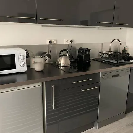 Apartment Joli T2 Jardin Parking Proche Gare Centre